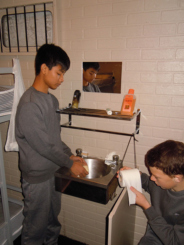 children-in-cell-14